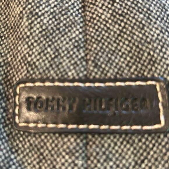 Tommy Hilfiger purse  - Picture 3 of 9